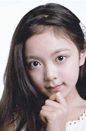 余崇鉴 个人资料,才华横溢的学者与杰出教育家